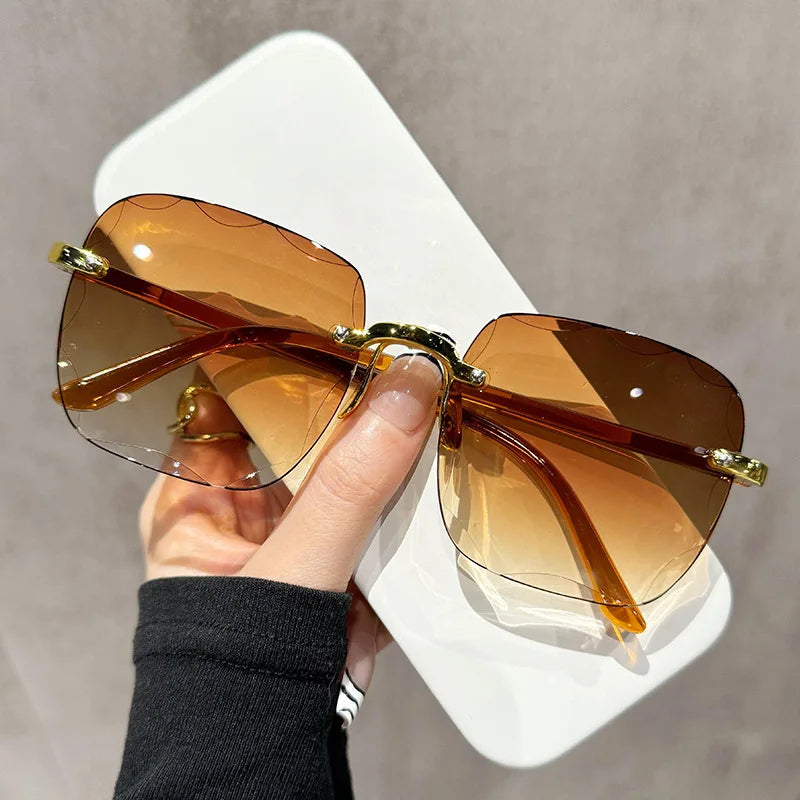 Luxury Square Rimless Sunglasses Women Brand Designer Summer Red Glasses Fashion Sun Glasses for Men UV400 Shades Oculos