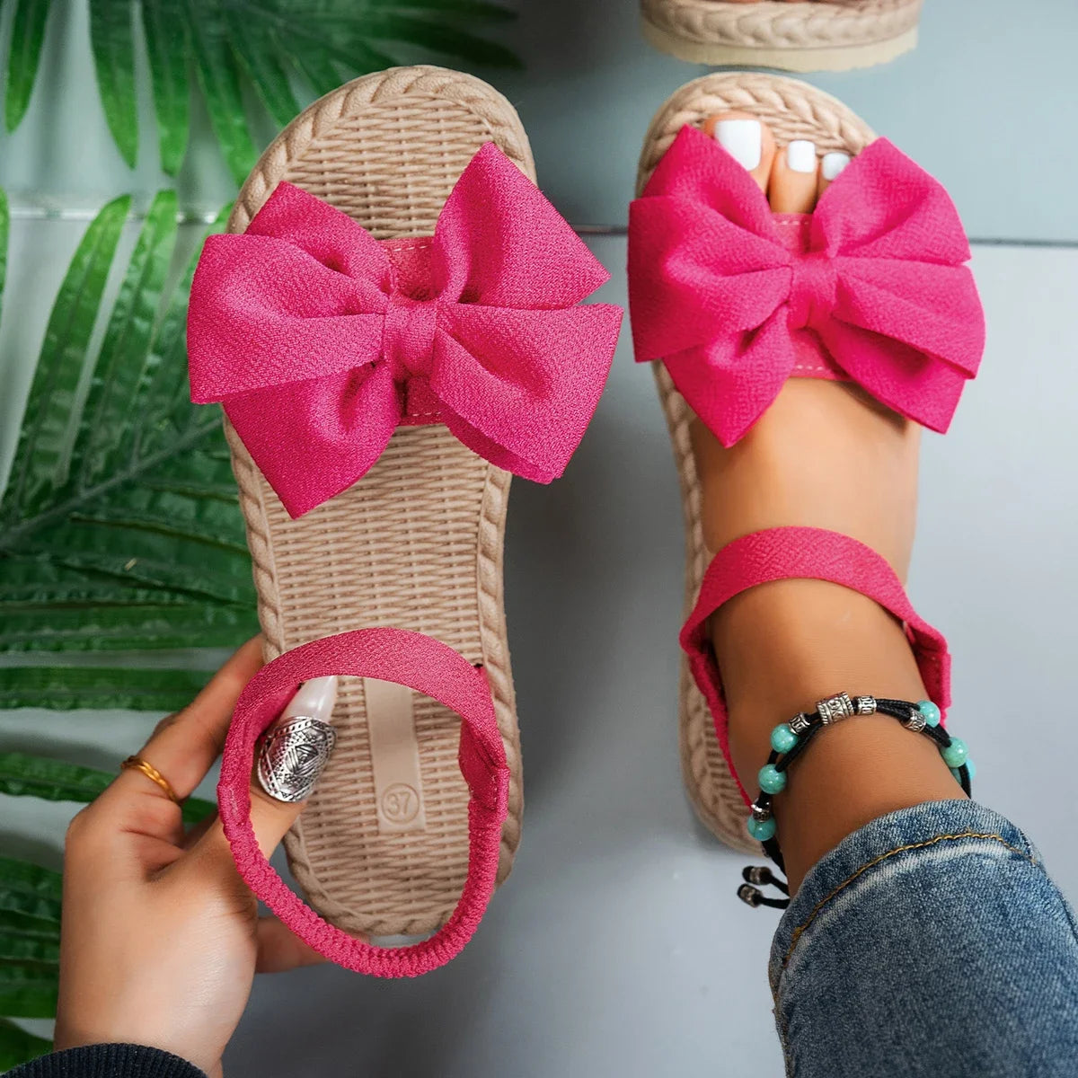 Women Sandals 2024 New Summer Lightweight Sandals Fashion Beach Casual Slippers Outdoor Bow Tie Flat Shoes Home Slides Women image