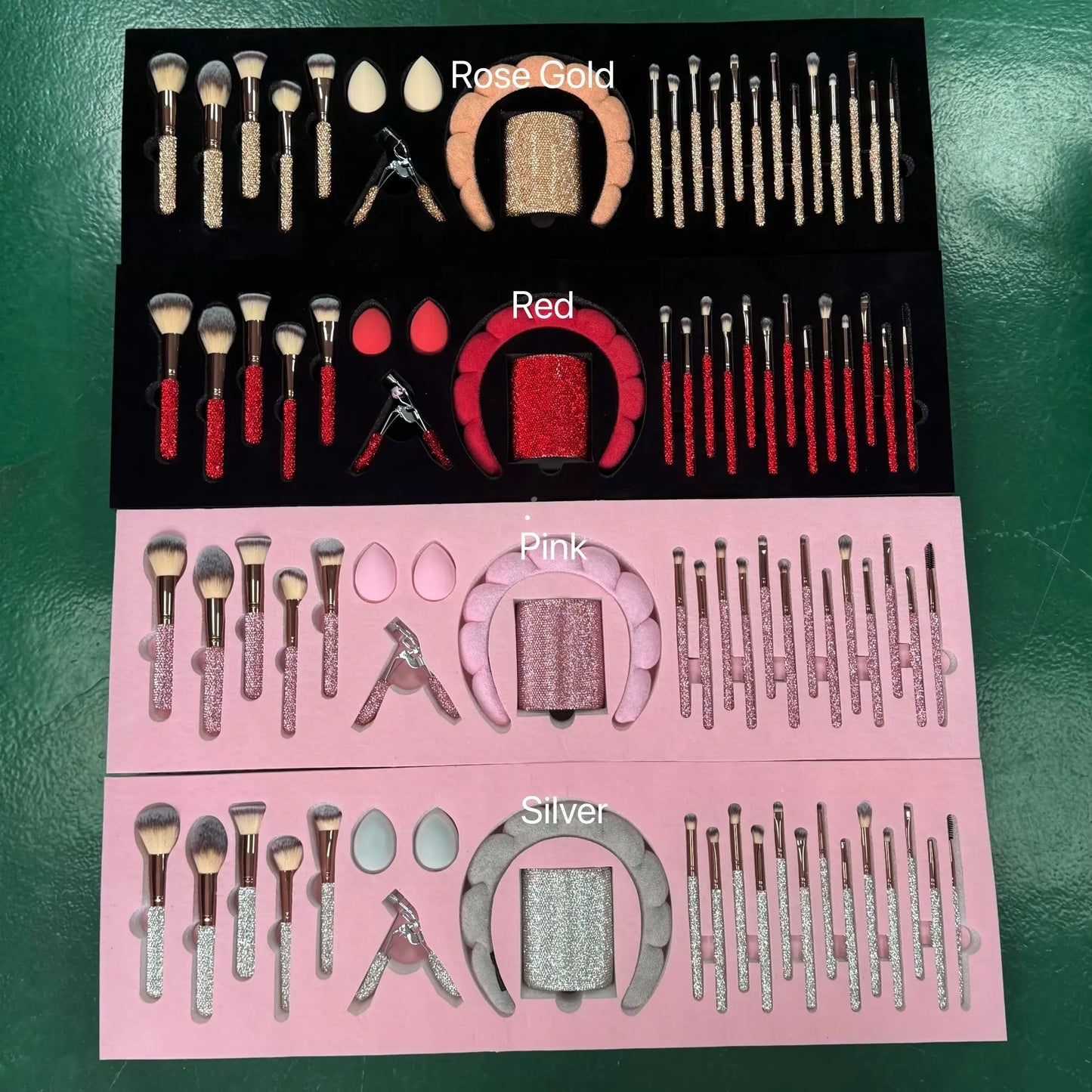Professional 23pcs Crystal Diamond Makeup Brush Set Rhinestone MakeupBrush Set Gifts for Woman Unique Bling Glam Makeup Brushes