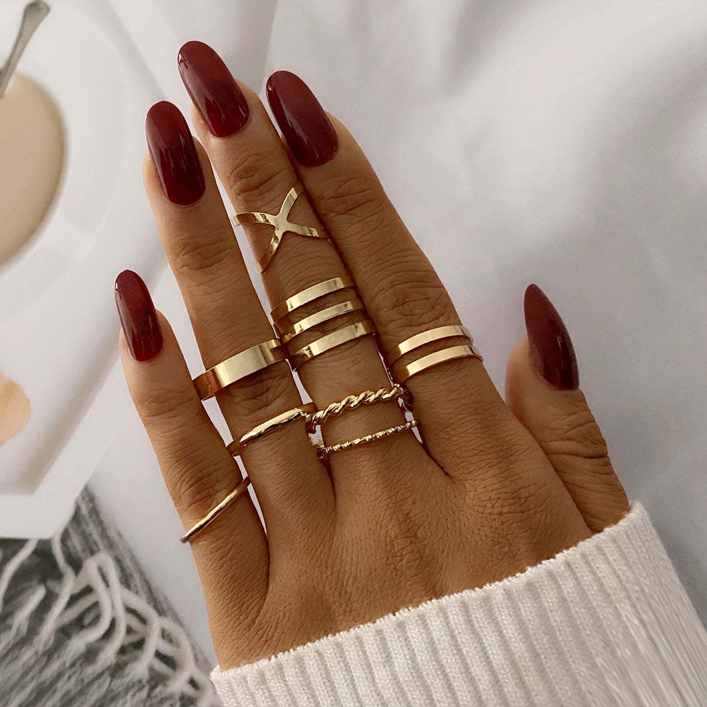 Fashion Hips Hops Jewelry Exaggerated Geometric Ring for Women Gold Plated Irregular Twist Finger Ring for Women Girls