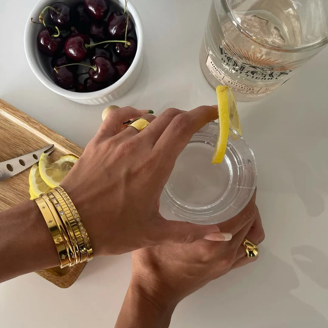 Wholesale Stainless Steel Fine Jewelry Dubai Gold Cuff Bangle Custom Wedding Jewelry Gold Bracelet Bangle