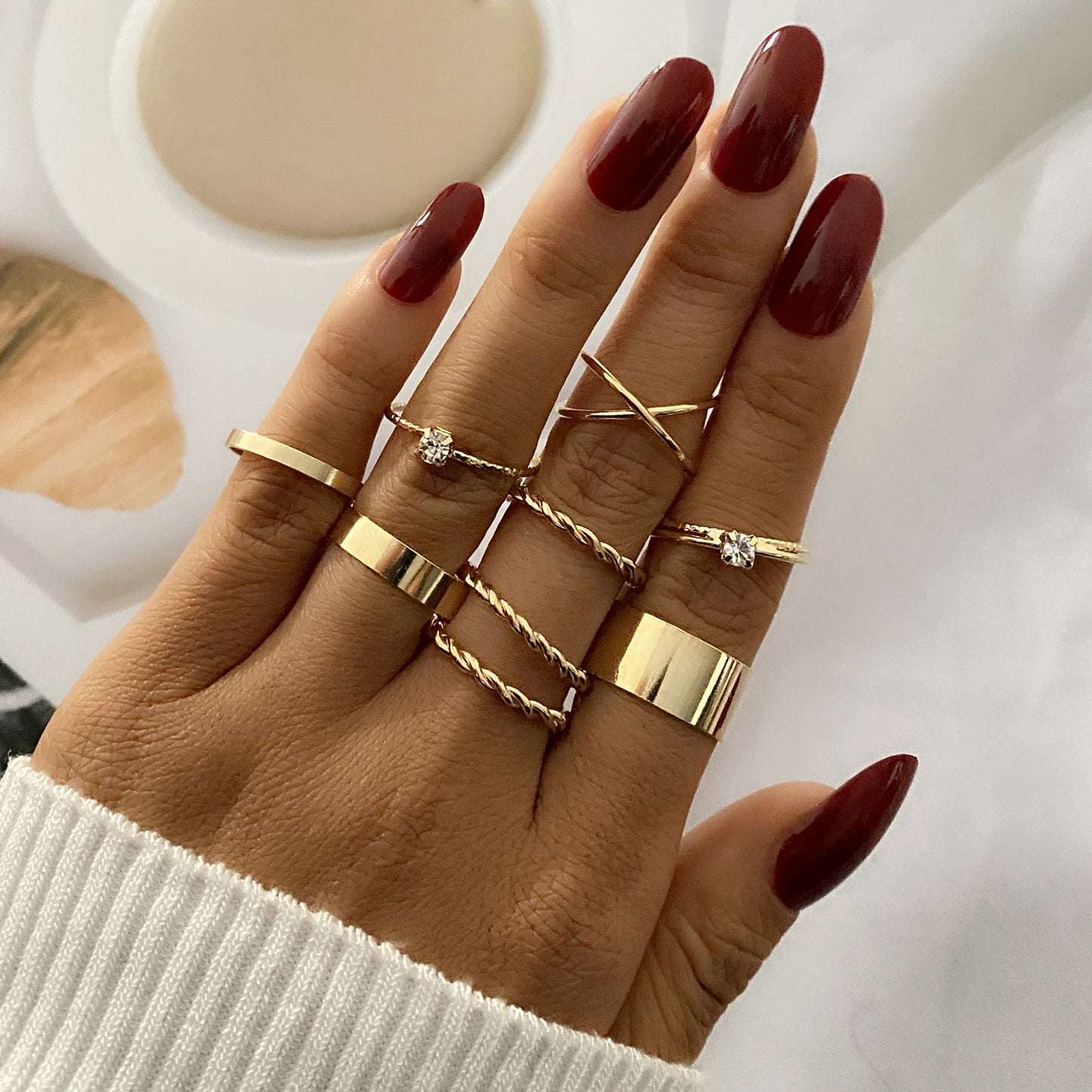 Fashion Hips Hops Jewelry Exaggerated Geometric Ring for Women Gold Plated Irregular Twist Finger Ring for Women Girls