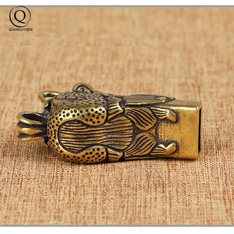 Vintage Brass Dragon Head Whistle Car Keys Chains Pendants Men Women Outdoor Survival Tools Whistles Necklaces Keychains Hanging