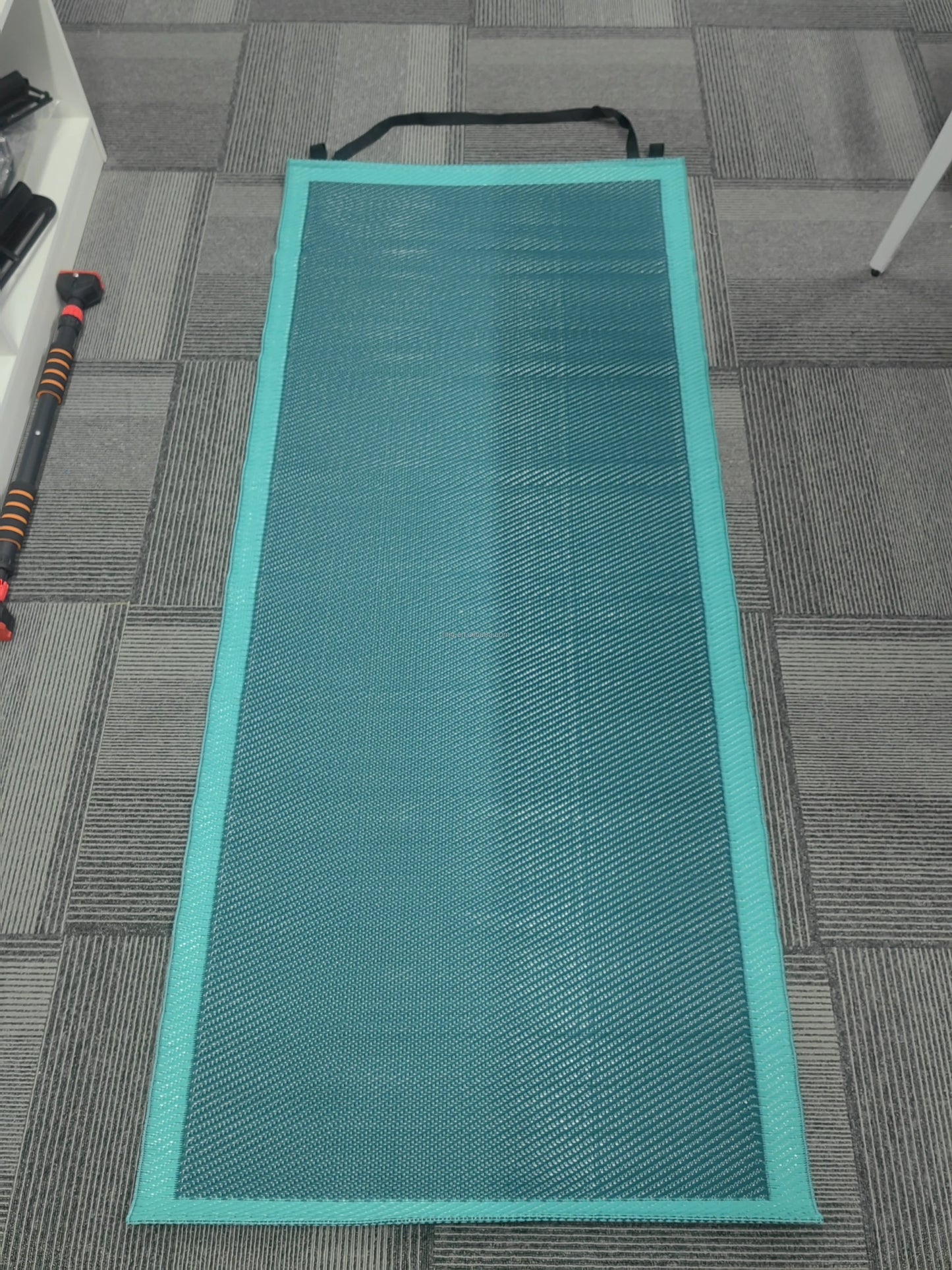 Camping Lightweight Travel-friendly PP Plastic Straw Mat for Beach Outdoor Camping Picnics Parks Foldable with Custom Logo