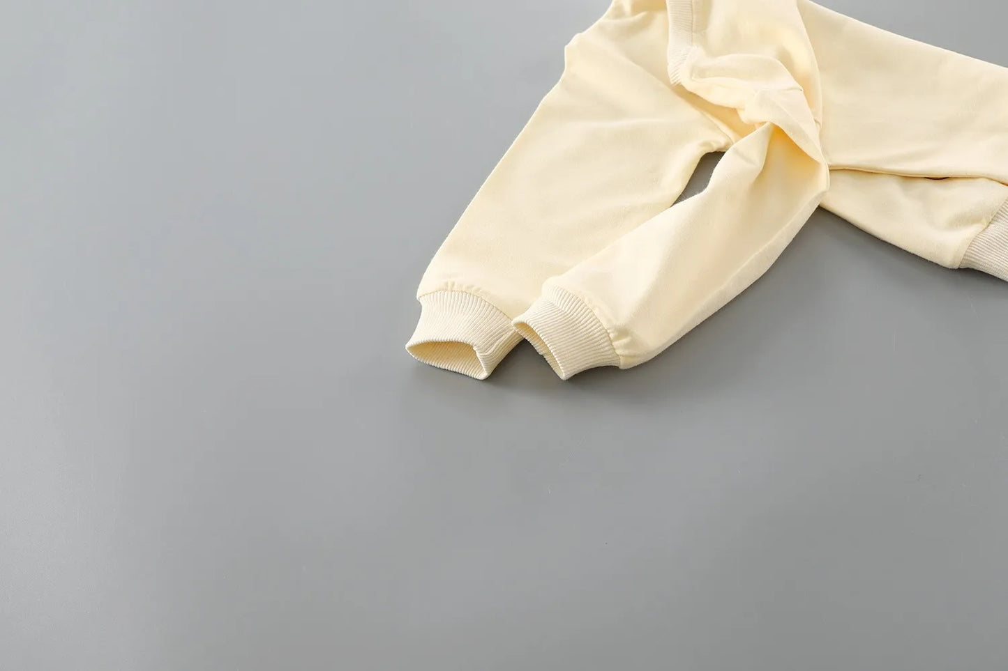 Spring/autumn Baby Girl Minnie Sweatshirt Loose Long Sleeve Tops Fashion Popular Cartoon Children Hoodies Crewneck Pullovers