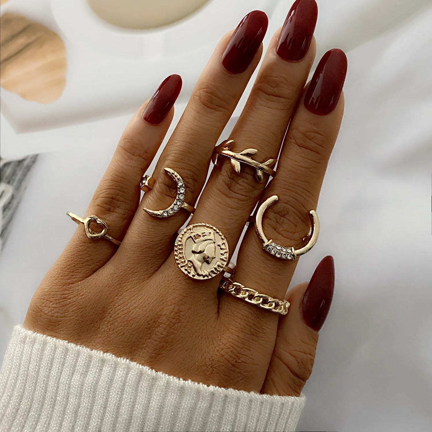 Fashion Hips Hops Jewelry Exaggerated Geometric Ring for Women Gold Plated Irregular Twist Finger Ring for Women Girls