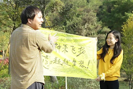 Travel Sports Gym Duffel Bag with Shoe Compartment Bag for Women