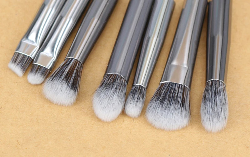 Vela.Yue Premium Makeup Brush Set 7pcs Eyes Shadow Smudge Blending Contour Eyeliner Eyebrow Makeup Applicator Tools Kit