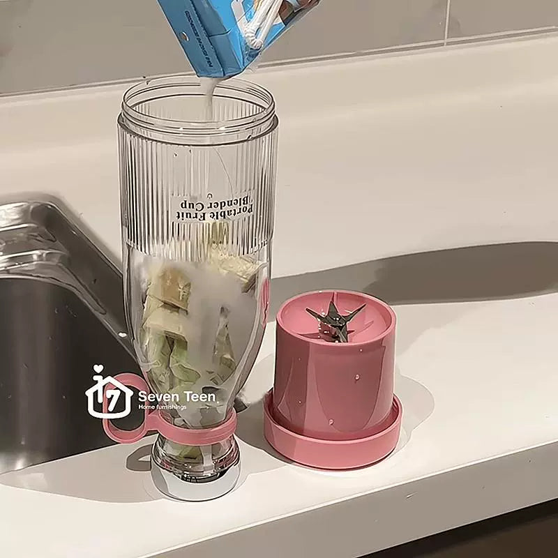 INS Style Fruit Juice Juicer Cup Fish Fruit Juicer Automatic Small Portable 2025 New Arrival Small For Home