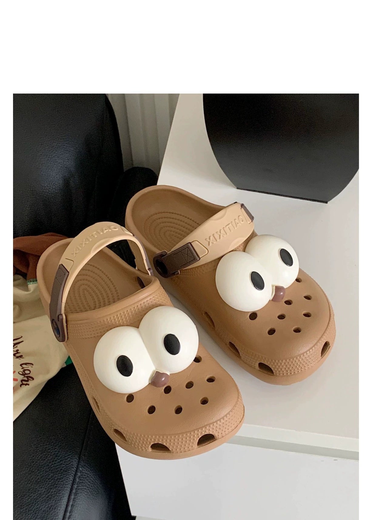 Thin Strip Fun Cartoon Funny Big Eye Couple Hole Shoes Outdoor Non-Slip Pump Beach Shoes Baby Boy and Girl Summer