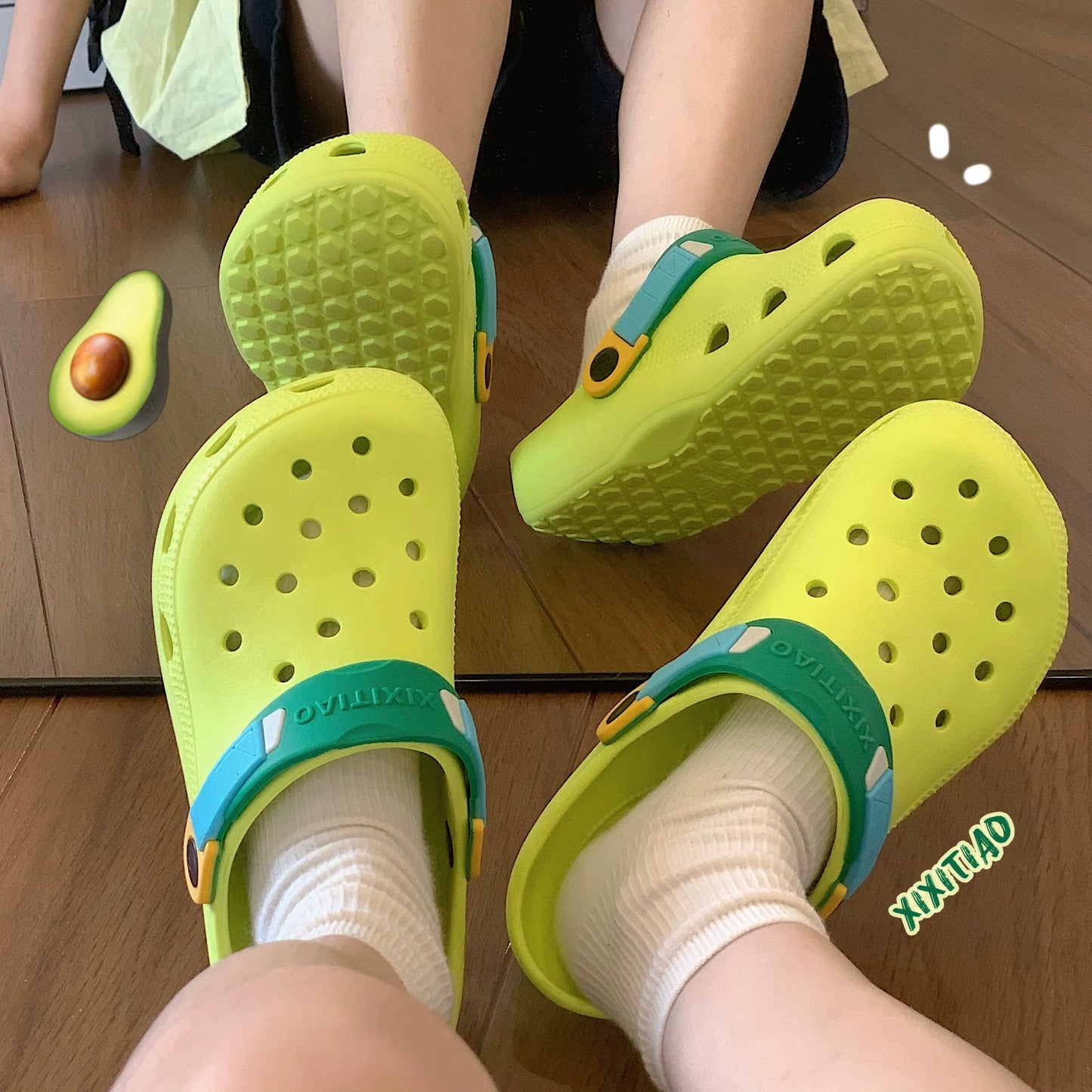 Thin Strip Fun Cartoon Funny Big Eye Couple Hole Shoes Outdoor Non-Slip Pump Beach Shoes Baby Boy and Girl Summer