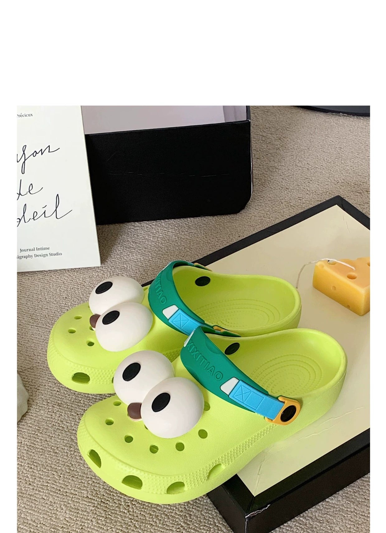 Thin Strip Fun Cartoon Funny Big Eye Couple Hole Shoes Outdoor Non-Slip Pump Beach Shoes Baby Boy and Girl Summer