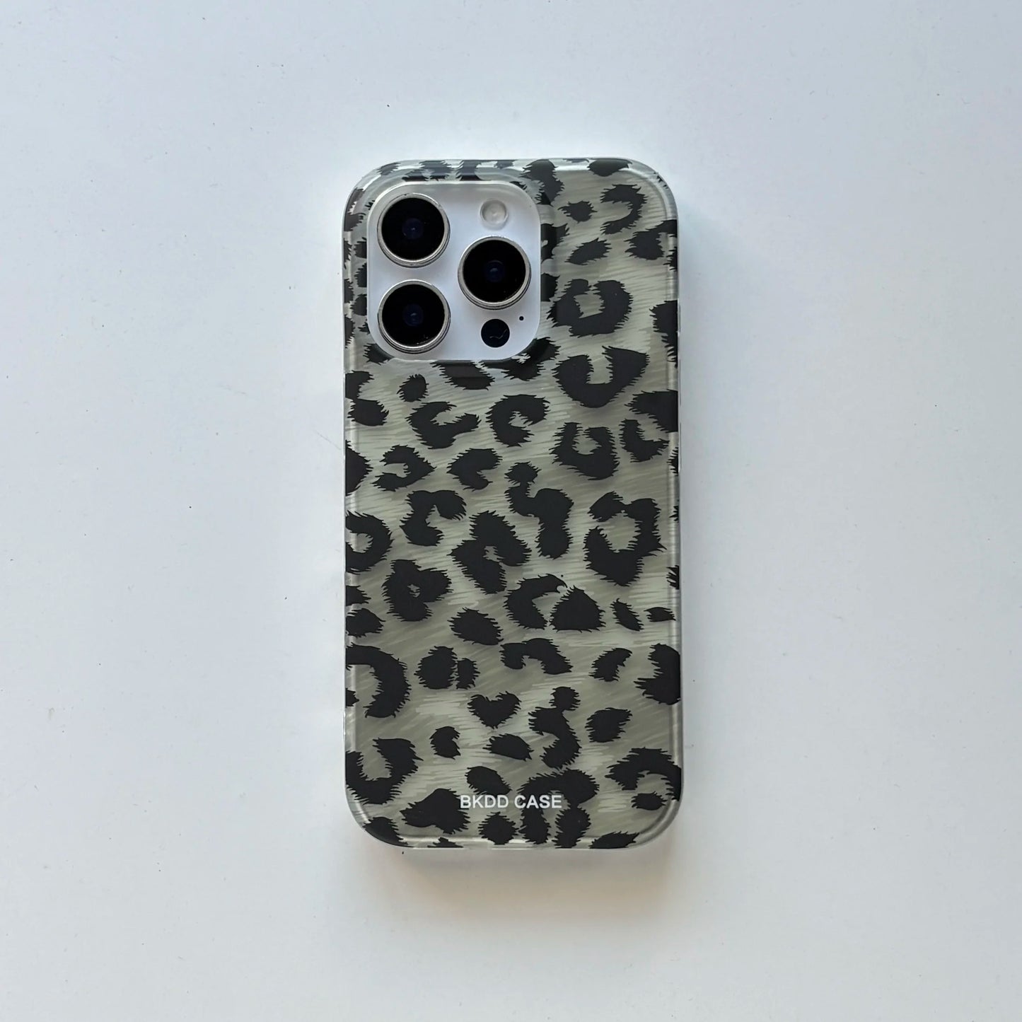Fashion Chic Matte Grayish-Green Leopard Print Hawksbill Turtle Protective Phone Case Suitable for iPhone 13 14 15 16 Pro Max