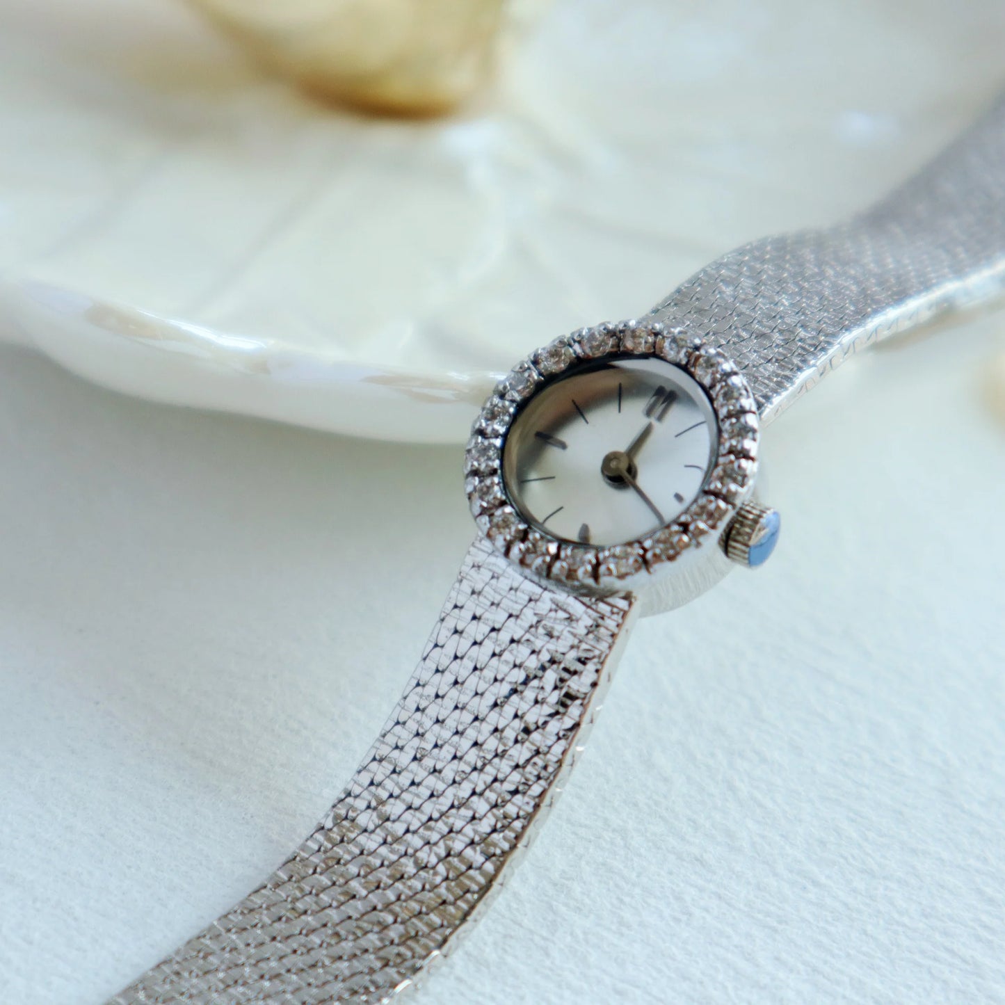 High Quality Brass 18K Gold Plated 2025 Vintage Lucky Small Retro Ladies Watch  Unique Steel Band Quartz High Quality