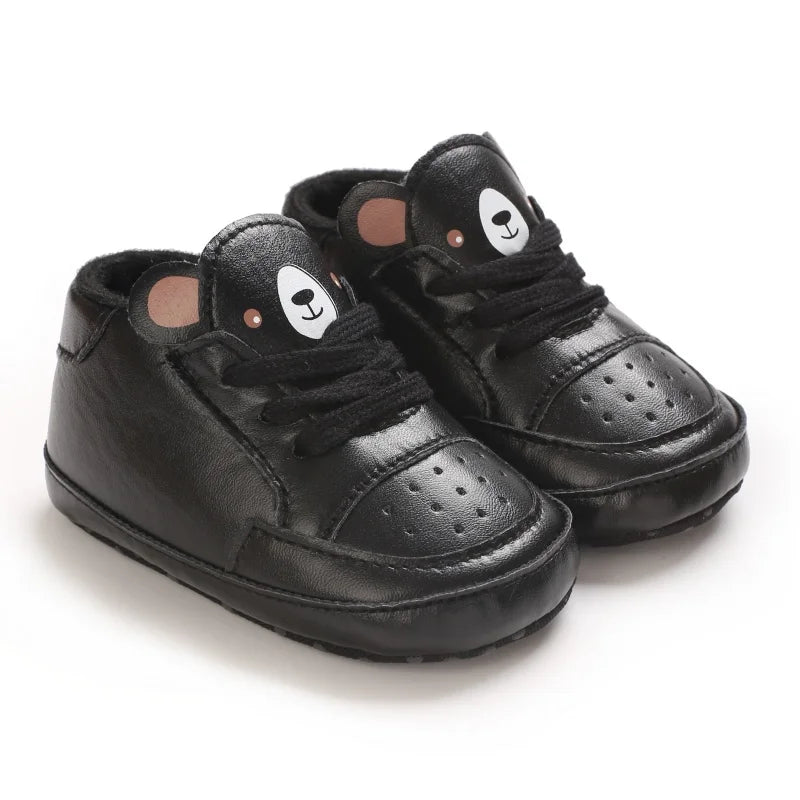 Comfortable Beginner Walking Shoes Breathable Fabric Soft Sole Design Suitable for All Seasons Indoor And Outdoor