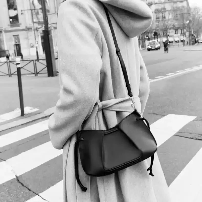 Designer Bags Women Shoulder Bags Versatile Retro Diagonal Crossbody Bag Horn Bag Purse and Handbags Lady Bags Bolsos De Mujer