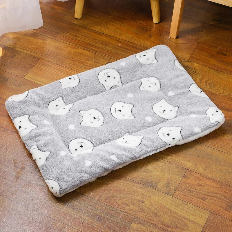 Thicken Cat Dog Mat Breathable Flannel Soft Pet Cushion for Dog Cats Winter Warm Cat Sleeping Mat Pet Bed Blanket Home Accessory