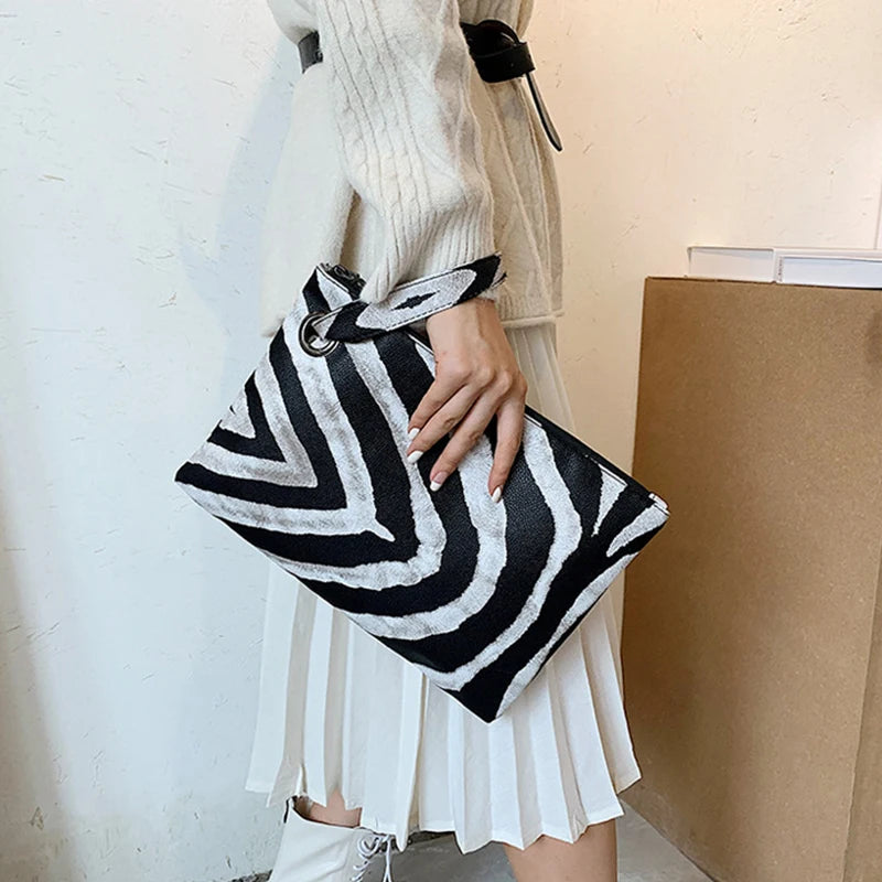 Fashion Luxury Handbags Women Bag PU Leather Clutch Ladies Evening Envelope Bag Female Day Clutches Purse Portable Wristlet Bag