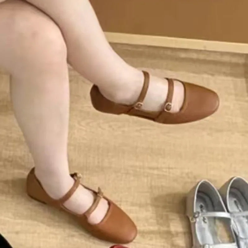 Ladies Flat Shoes Are Fashionable Casual Simple Shallow Soft and Lovely Mary Jane Ballerina Shoes.