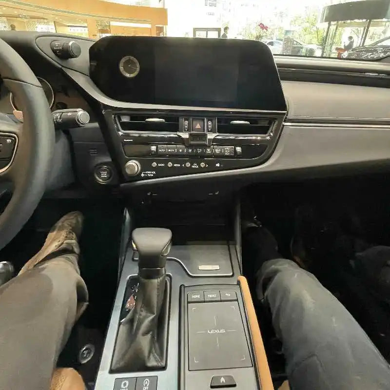 Car Phone Holder For Lexus ES 350 ES 300h ES 350h 2021 2022-2024 Wireless Charging Bracket Base Gravity Stand Phone Mount Base