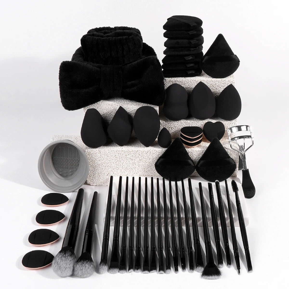 MAANGE 50pcs Makeup Kit 20pcs Professional Makeup Brush Set 25pcs Air Cushion Puffs Eyelashes Curled 4pcs Wash Accessories Gift