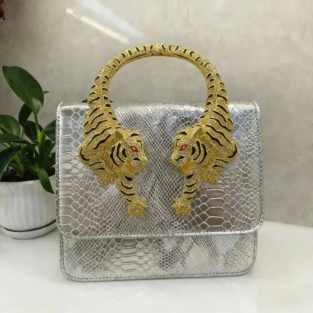 Chic Handbags For Women In Genuine Leather, By Luxury Brand With Decorative Elements, Timeless And Versatile Accessory