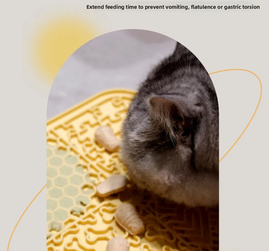 Silicone Pet Licking Mat for Dogs And Cats Slow Feeder Pad Anxiety Relief Bathing Grooming Pet Supplies