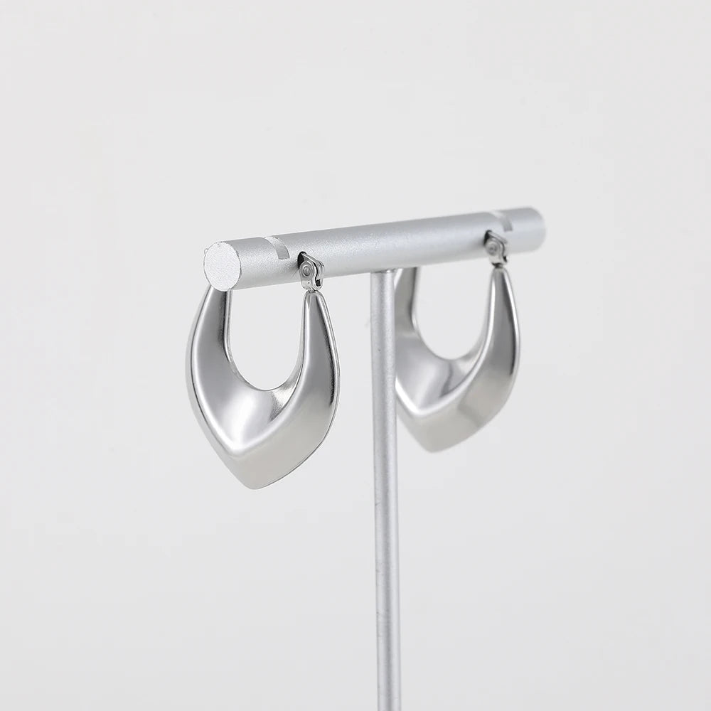 New Trend Silver Color Polished Stainless Steel CC Circle Chunky Hoop Earrings Twist PVD Dome Lightweight Hammered Drop Earrings