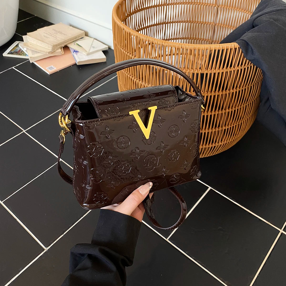 Elegant Trendy Smooth Shiny PU Solid Color Women Shoulder Bag Pattern Print Deco Handbag Crossbody Bag for Outings Party Travel