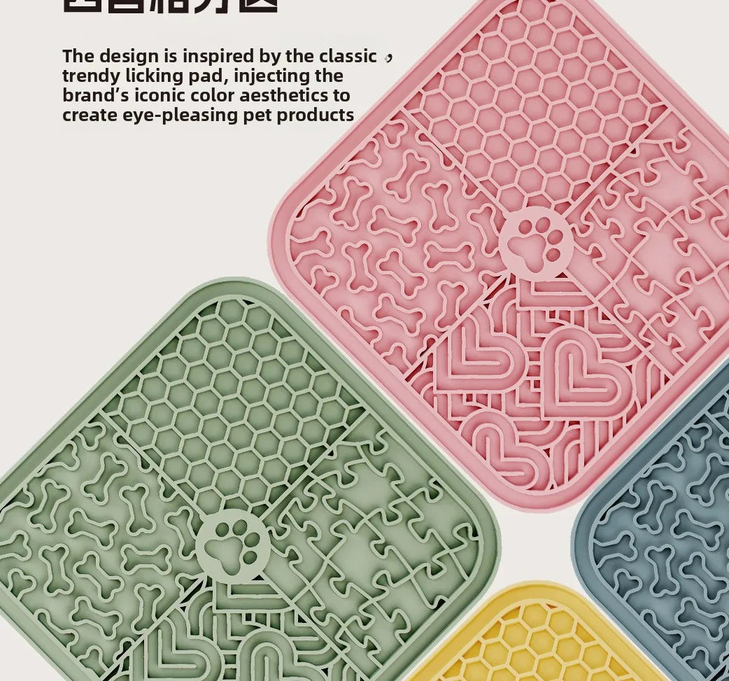 Silicone Pet Licking Mat for Dogs And Cats Slow Feeder Pad Anxiety Relief Bathing Grooming Pet Supplies