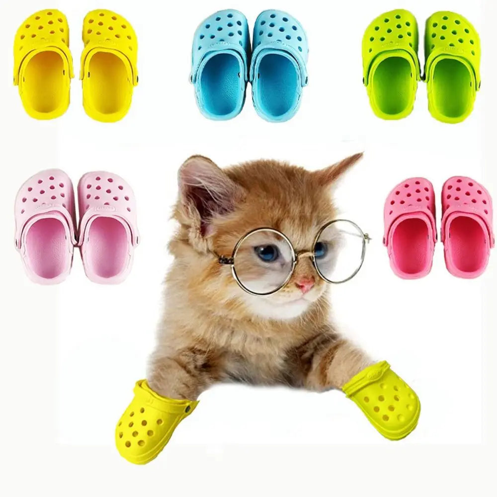 1 Pair Dog Accessories Non-slip Pet Sandals Soft-soled Comfortable Dog Hole Shoe Wear-resistant EVA Dog Rain Boots for Cats