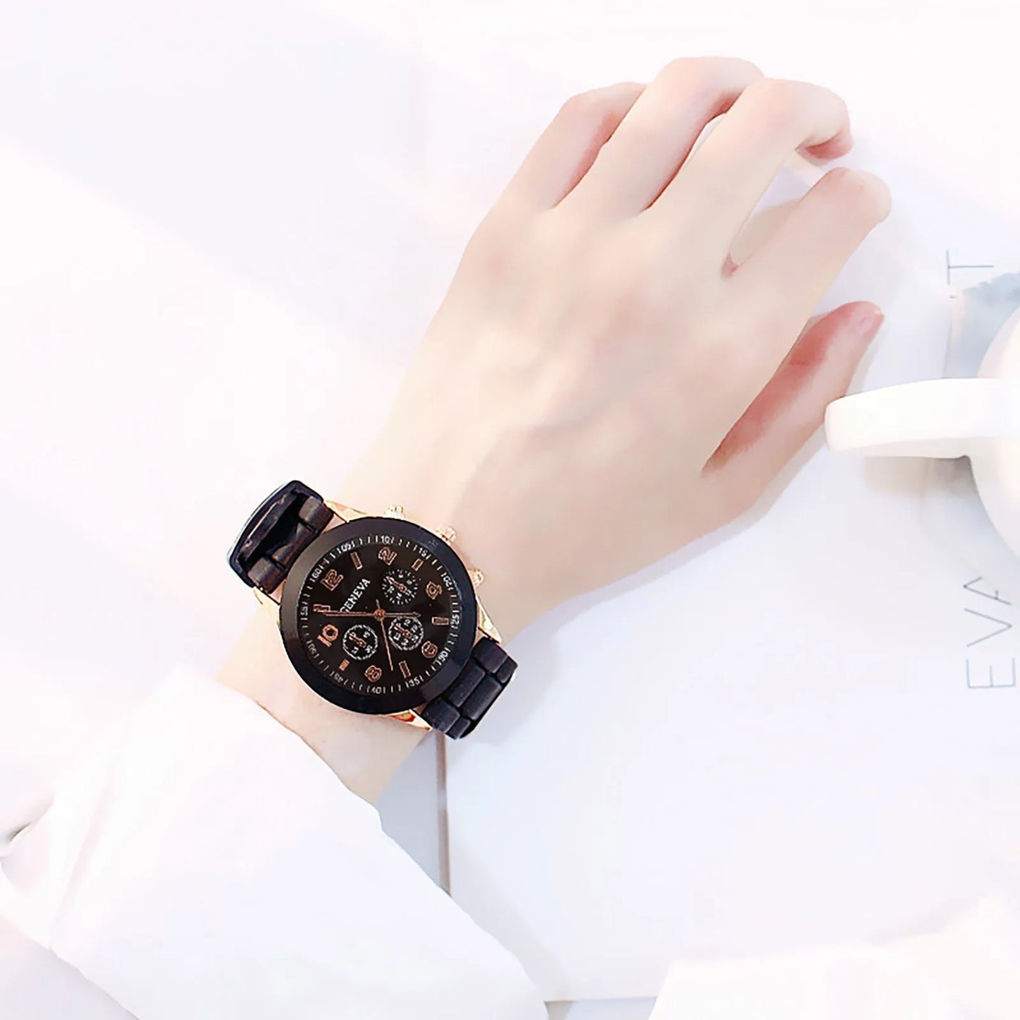 Women'S Waterproof Watch Jelly Quartz Watch Round Arabic Numeral Dial Silicone Strap Fashion Watch Decoration Gift