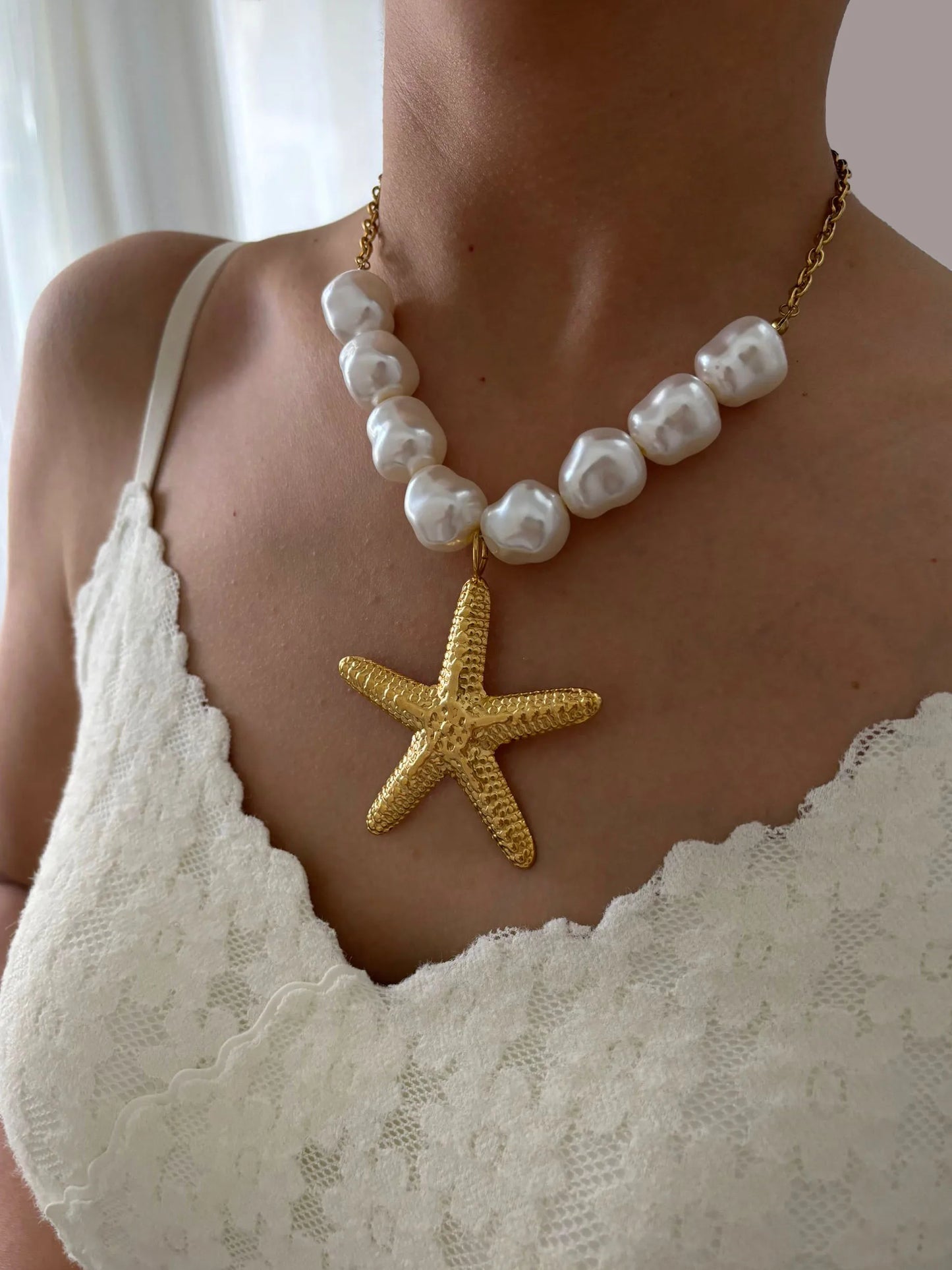 GHIDBK Exaggerated Punk Big Starfish Irregular Round Pendant Necklaces for Women Imitation Baroque Pearl Collarbone Chain Summer