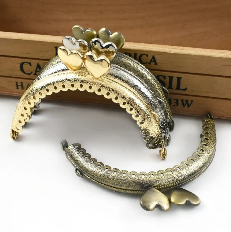 1/2/5/10Pcs 8.5cm Embossed Metal Bags Handle Purse Frame Kiss Clasp for Coin Wallet DIY Handmade Sewing Brackets Bag Accessories