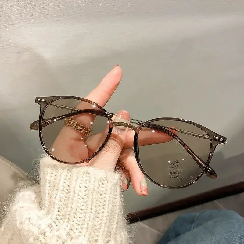 Intelligent Blue Light Blocking Myopia Glasses Round Frame Ultra Light Color Changing Sunglasses Outdoor Travel Driving Eyewear