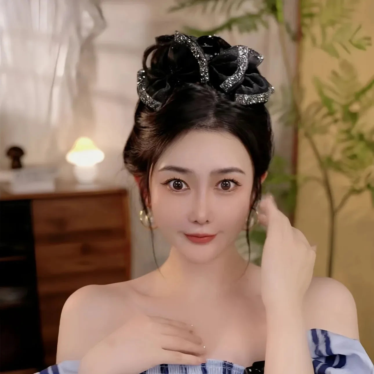 Female Exquisite Accessories New Headwear Sweet Bowknot Decorate Hair Claws Spring Fall Shark Hair Clip Women Party Hairpins