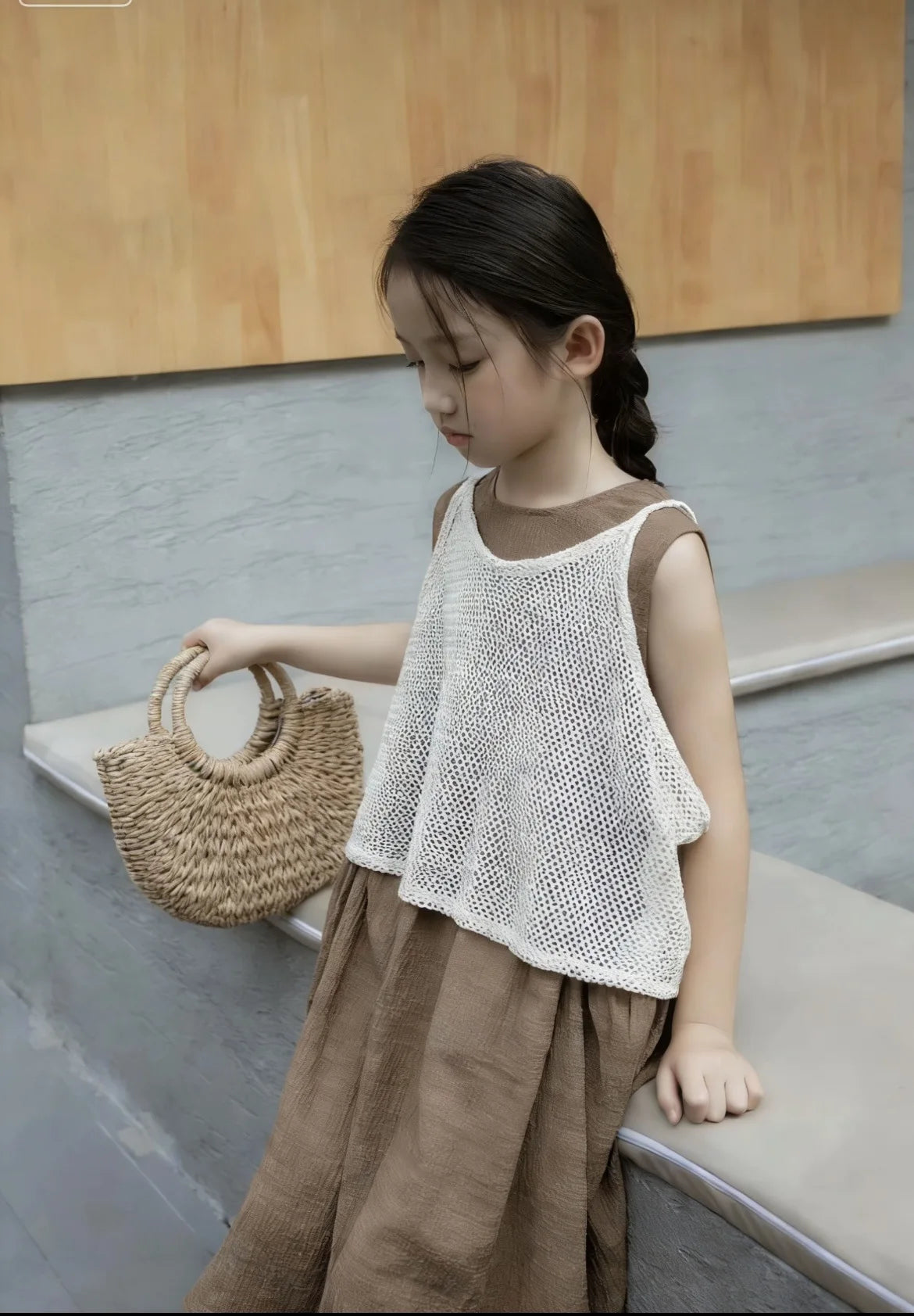 Hand Woven Straw Semicircle Tote Bag Large Capacity Handheld Crossbody 2-in-1 Beach Vacation Fashion Bag for Women