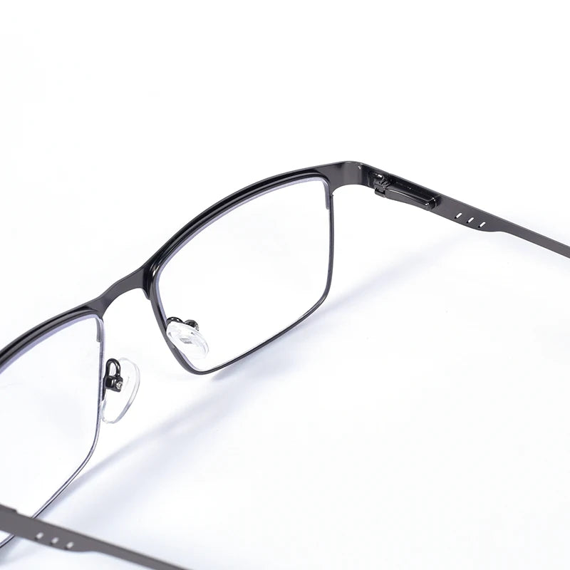 2025 NEW Men Blue light blocking Reading Glasses for Men Metal Full Frame Readers Magnifier Presbyopia Lens Eyewear +75+100+125