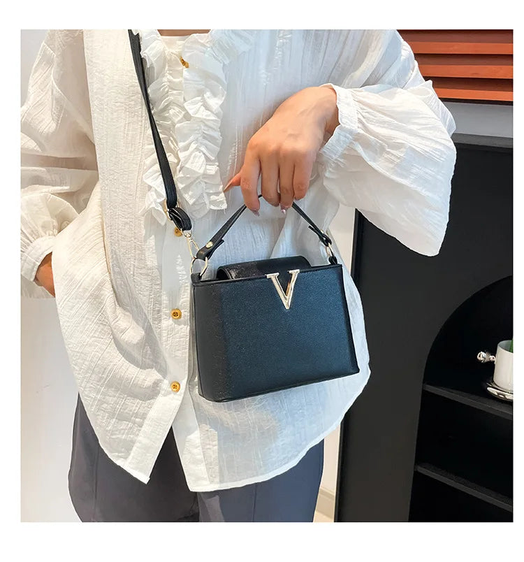 Luxury Women's Tote Bag, Chic V Shaped Stylish Pu Leather Bucket Bag, Top Cover Handbag Women Shoulder Crossbody Bag for Woman