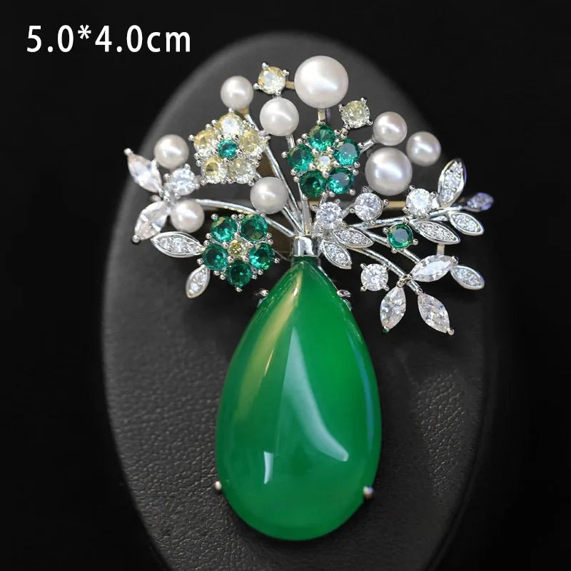 2026 Woman Brooches Luxury Designer Rose Butterfly Dragonfly Vase Bow Broche Pin Micro-inlaid Zircon Elegant Coat Accessories