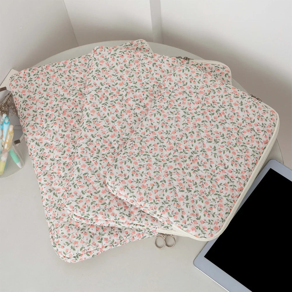 Flower Printed Laptop Sleeve Case Bag for Quilted Protective Laptop Case Computer Sleeve Clutches for 11-15 Inch Laptop Tablet