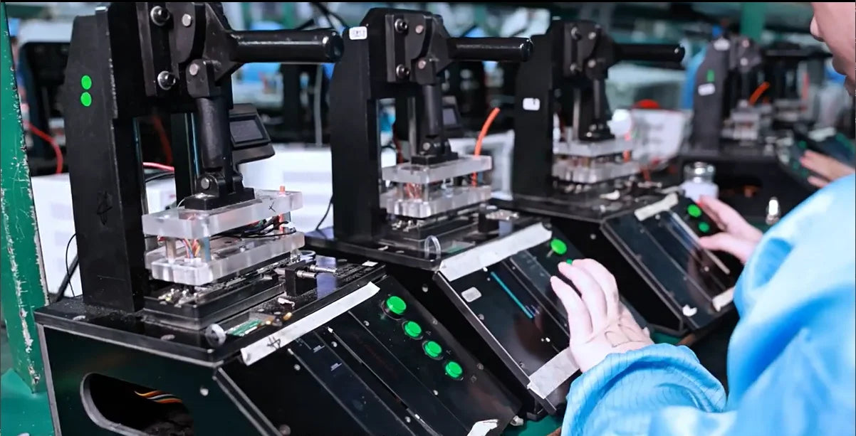 R69 Plus Voice Control TV Box Ultra HD 8K Allwinner H728 Octa Core Support Netflix tv box WIFI 6 Set Top Box