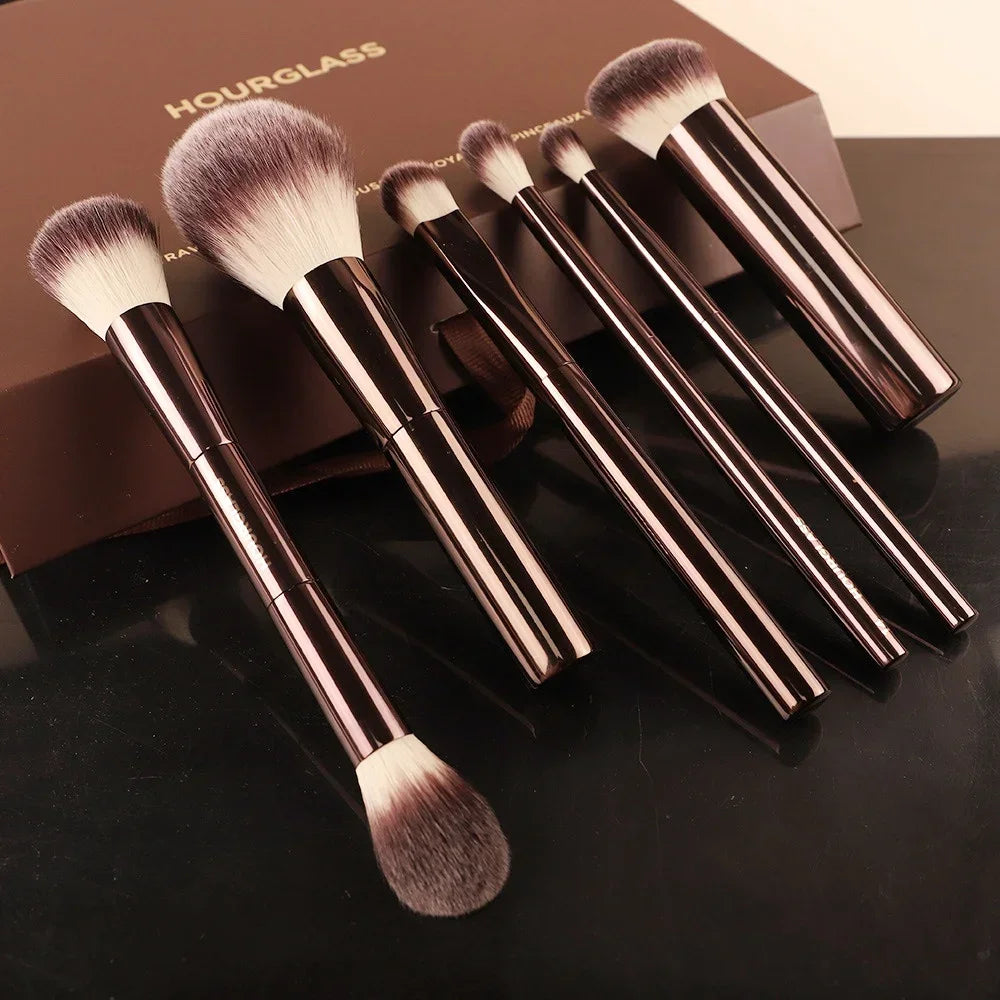 Hourglass Vegan Makeup Brush Set 7pcs High Quality Synthetic Hair Metal Handle Travel Cosmetic Brushes Kit with Pouch Box