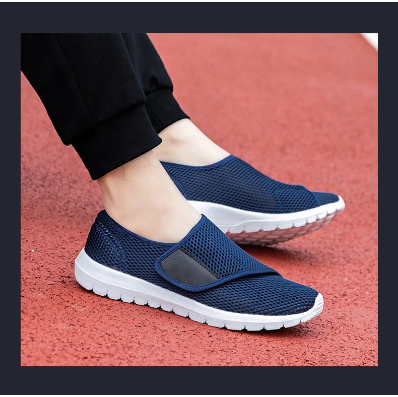 New Summer Walking Sports Shoes for Men's Casual Wear, Featuring Ultra-light Mesh Soft Soles and Anti-slip Properties