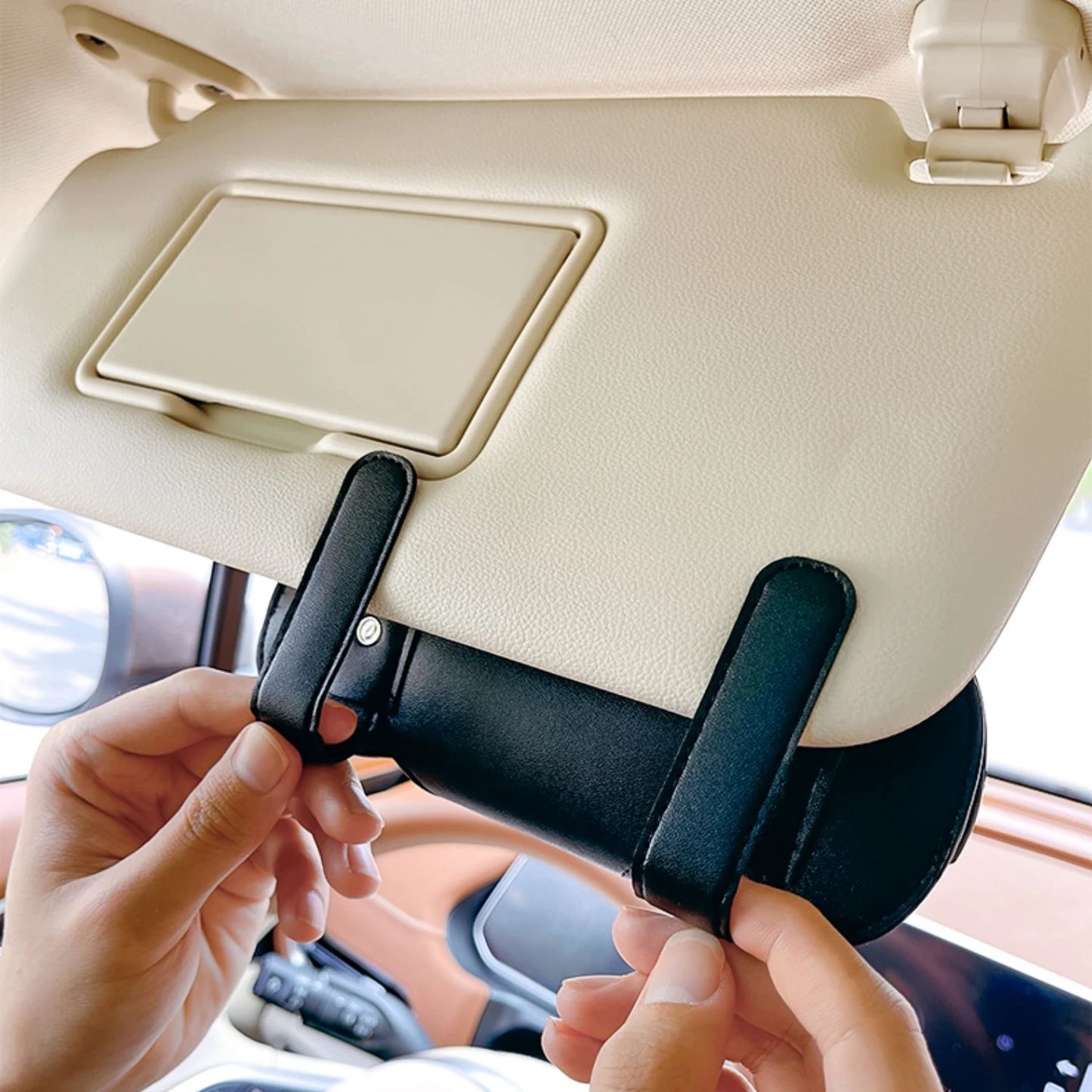 Cartoon Dog Car Sunglasses Holder - Easy Access, Scratch-Free & Stylish Organizer for Women Glasses Case  Car Accessories