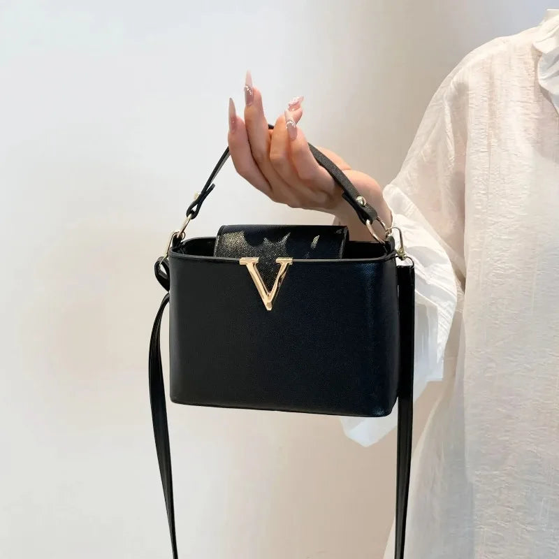 Luxury Women's Tote Bag, Chic V Shaped Stylish Pu Leather Bucket Bag, Top Cover Handbag Women Shoulder Crossbody Bags for Woman