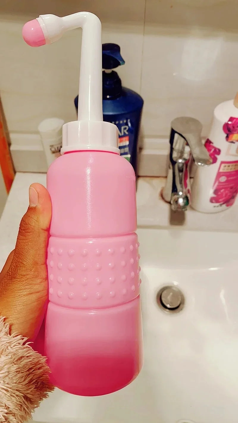Baby Showers Mom Peri Bottle for Postpartum Essentials Feminine Care MomWasher for Perineal Recovery Cleansing After Birth 500ML