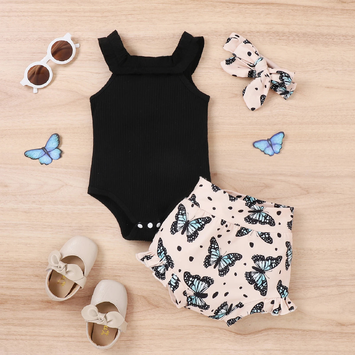 Summer Boys and Girls Are Comfortable and Cute 0-1 Years Old, Three-Piece Set with Pit Strip Suspenders + Shorts