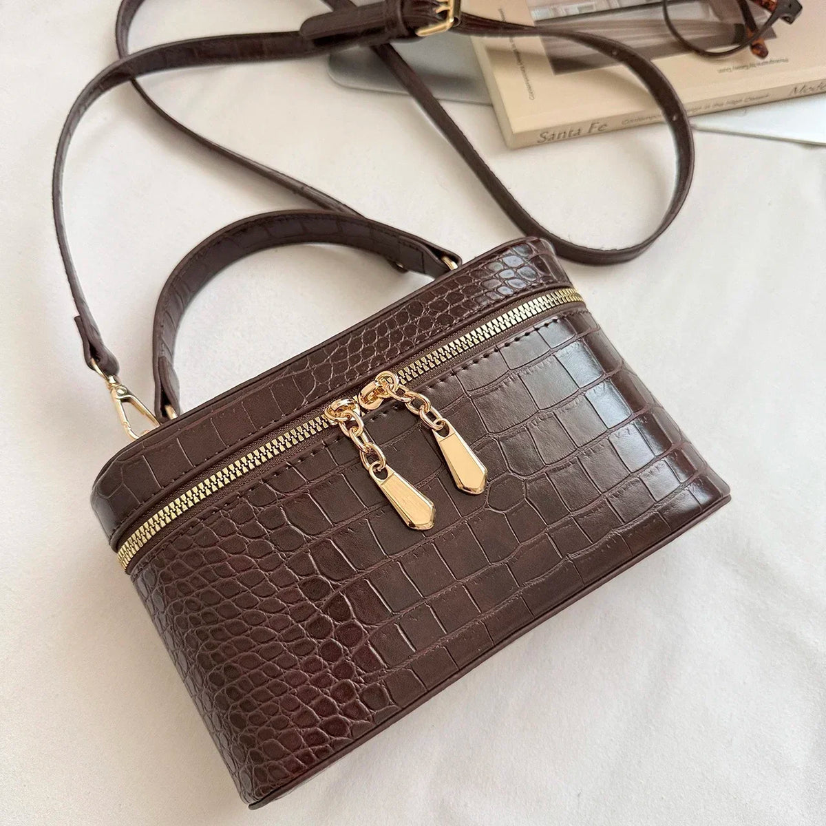 Luxury Crocodile Pattern Box Handbag for Women Elegant Faux Leather Mini Crossbody Bag Portable Top Handle Shoulder Purse