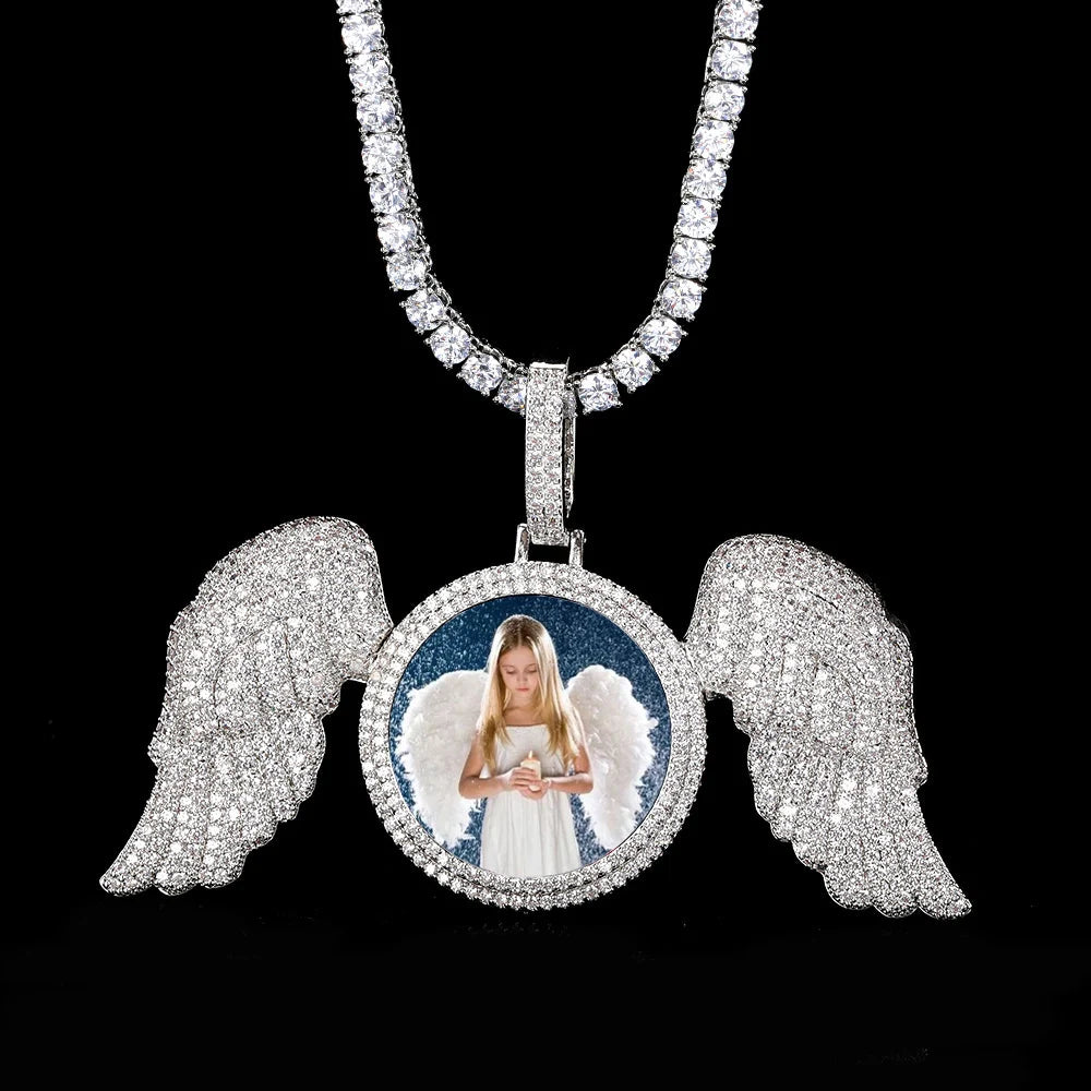HHIOK Custom 18K Gold Plated Cubic Zircon Photo Pendant Medallions Wing Circle Pendant Necklace Personalized Wholesale